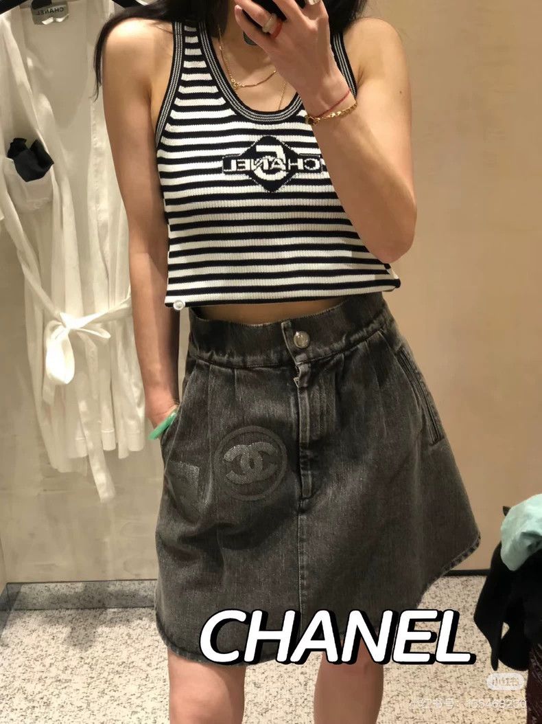 Chanel Chanel 23C Grey Denim Mini Skirt - dmc Size US 30 / EU 46 - 8 Thumbnail