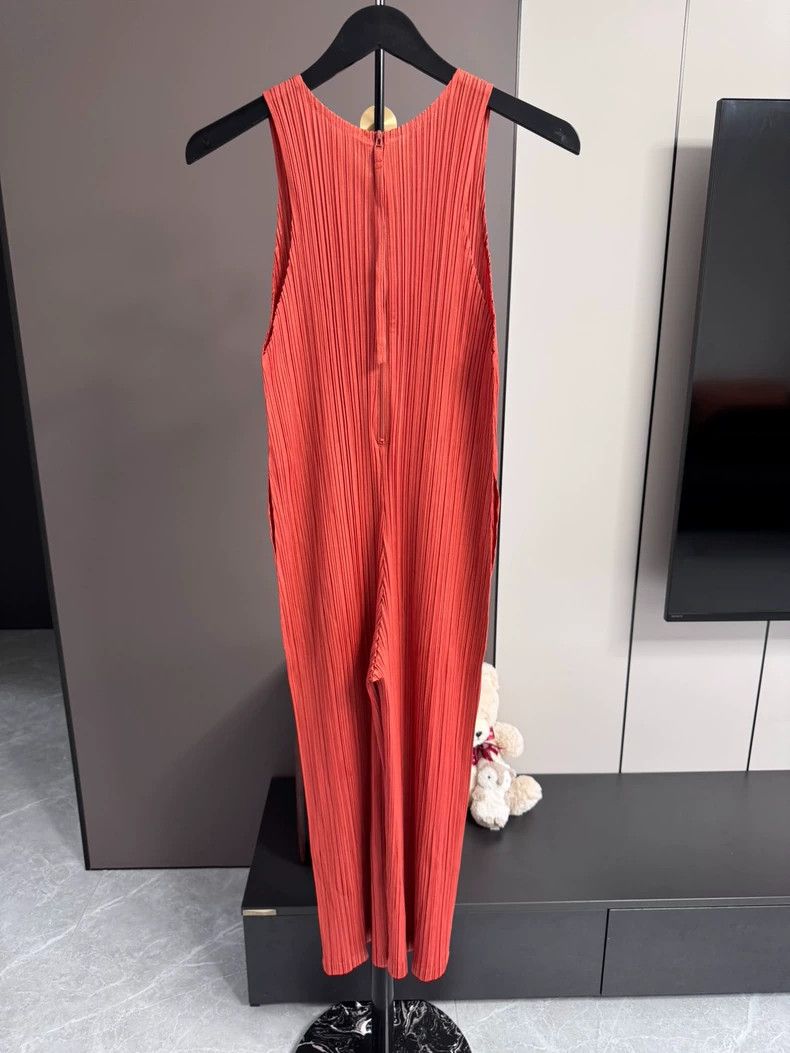 Issey Miyake Issey Miyake Pleated Sleeveless Jumpsuit - dmc Size US 30 / EU 46 - 5 Thumbnail