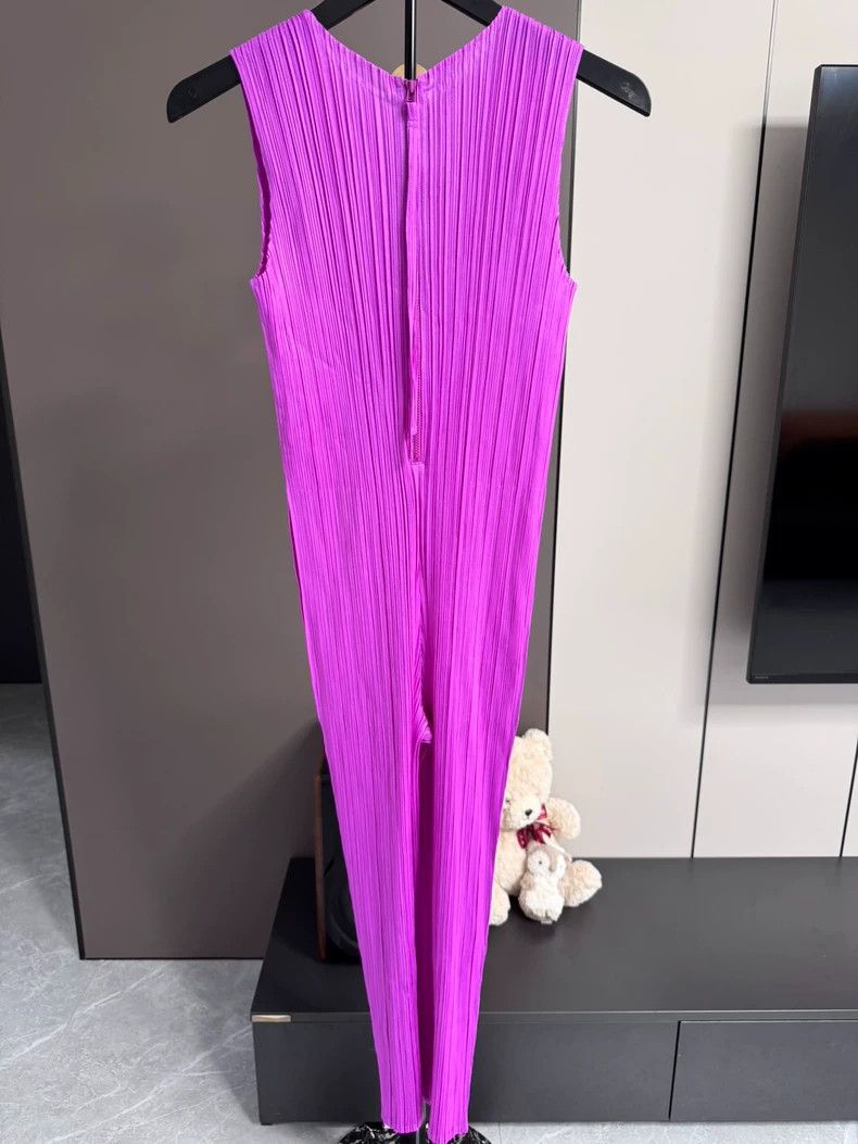 Issey Miyake Issey Miyake Pleated Sleeveless Jumpsuit - dmc Size US 30 / EU 46 - 2 Thumbnail