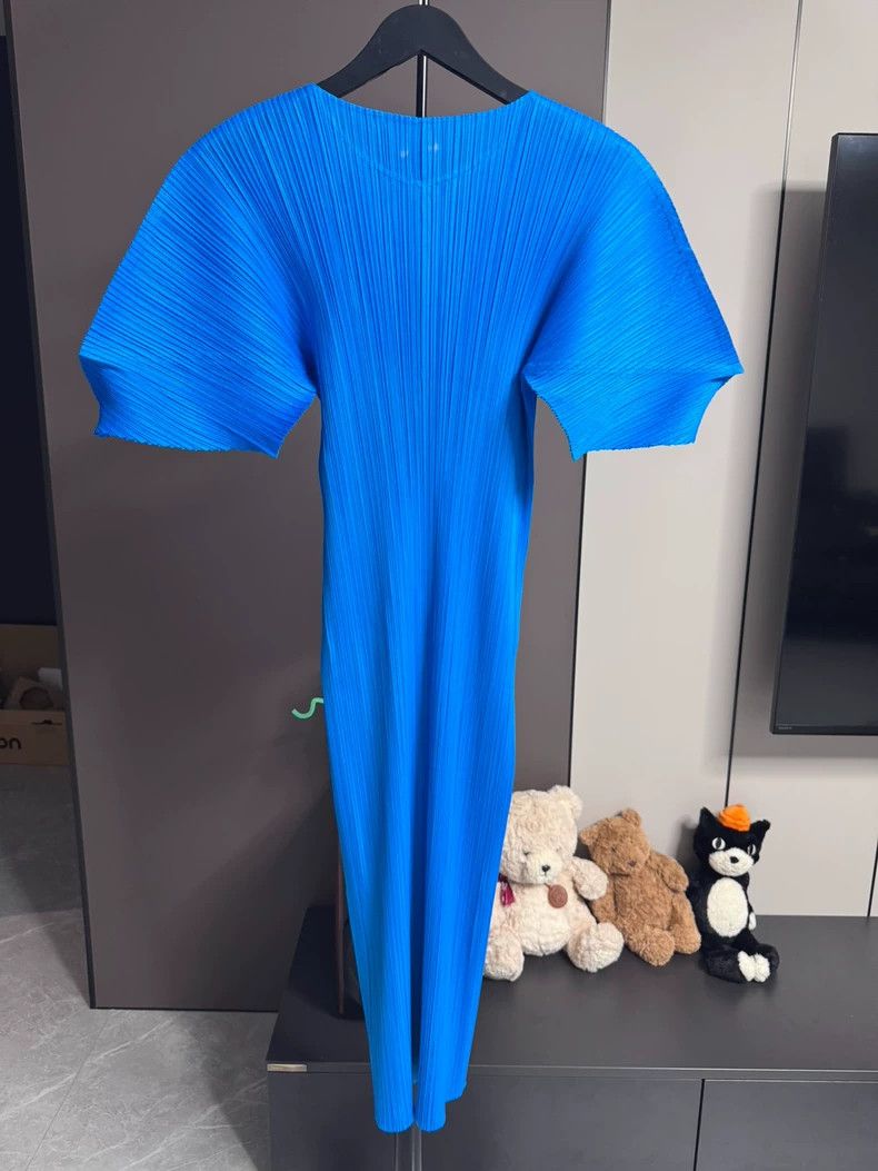 Issey Miyake Issey Miyake Pleated Blue Dress 2023 - dmc Size US 32 / EU 48 - 2 Thumbnail