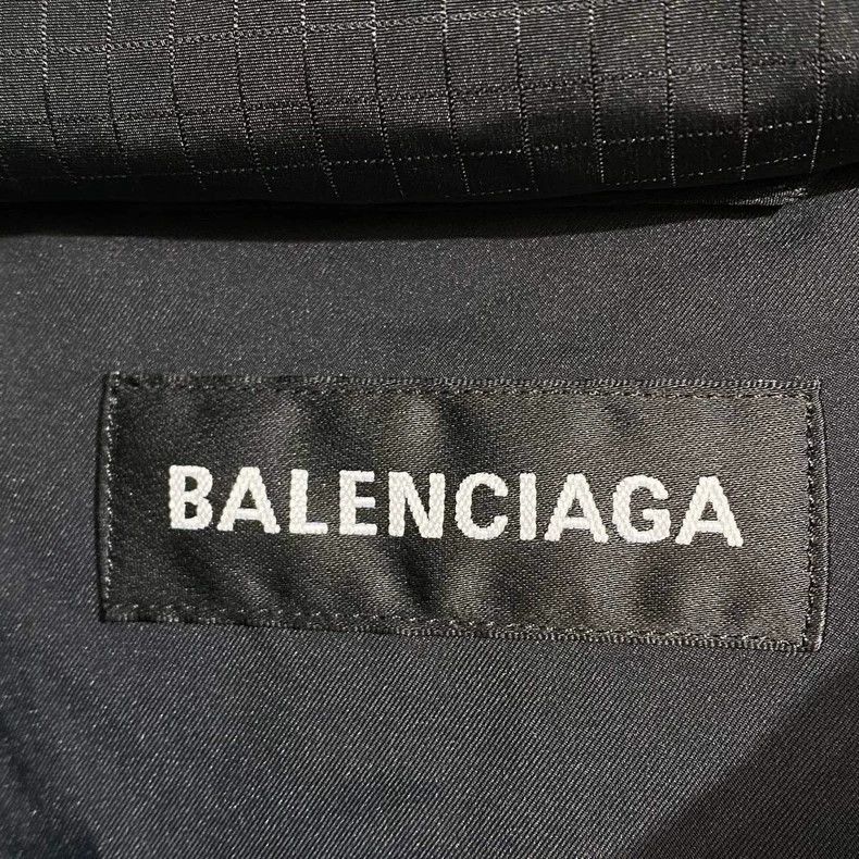 Balenciaga Balenciaga Embroidered Logo Puffer Jacket - dmc Size US M / EU 48-50 / 2 - 6 Thumbnail