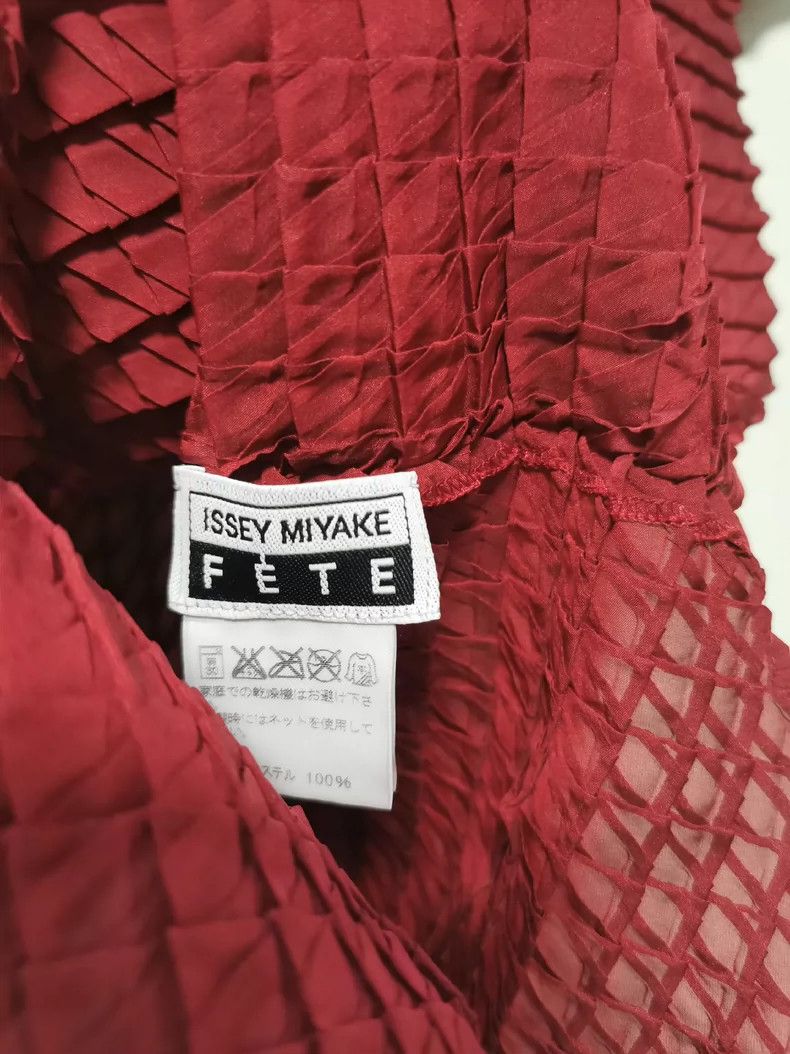 Issey Miyake Issey Miyake Red Short Sleeve Top - dmc Size US M / EU 48-50 / 2 - 3 Thumbnail