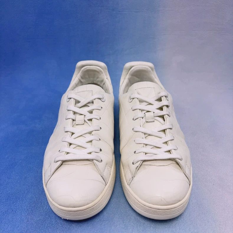 Louis Vuitton Louis Vuitton White Crocodile Pattern Low-Top Sneakers - dmc Size US 7 / EU 40 - 2 Thumbnail