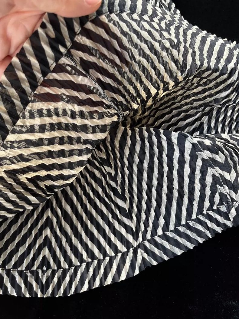 Issey Miyake Issey Miyake Main Line Dress - dmc Size US 30 / EU 46 - 2 Thumbnail