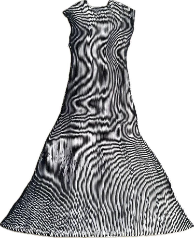 Issey Miyake Issey Miyake Pleated Short Sleeve Dress - dmc Size US 30 / EU 46 - 8 Thumbnail