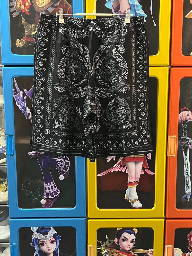 Versace Versace Black Silk Embroidered Shorts - dmc Size US 31 - 2 Thumbnail
