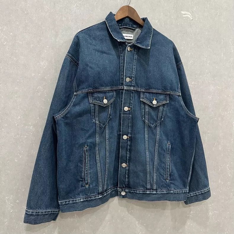 Balenciaga Balenciaga Distressed Embroidered Logo Denim Jacket - dmc Size US M / EU 48-50 / 2 - 3 Thumbnail