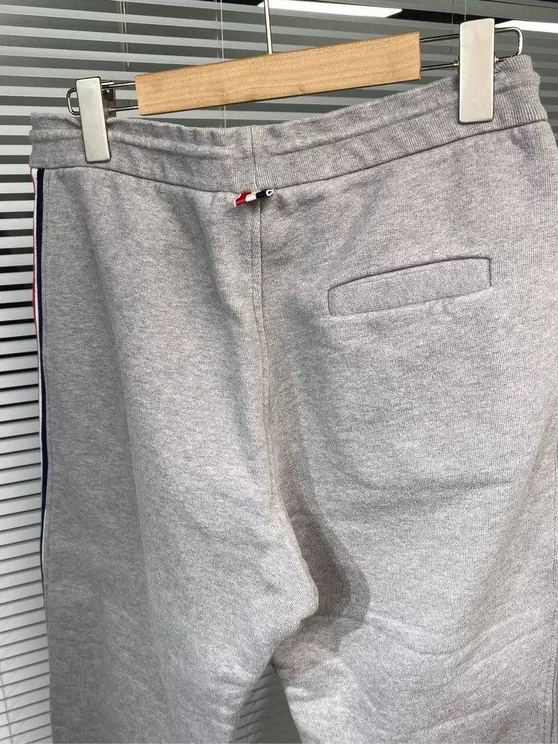 Thom Browne Thom Browne Grey Side-Stripe Sweatpants - dmc Size US 30 / EU 46 - 6 Thumbnail