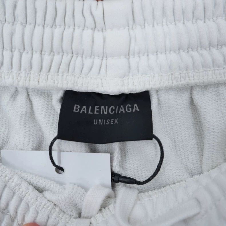 Balenciaga Balenciaga Embroidered Logo Casual Shorts - dmc Size US 30 / EU 46 - 4 Thumbnail