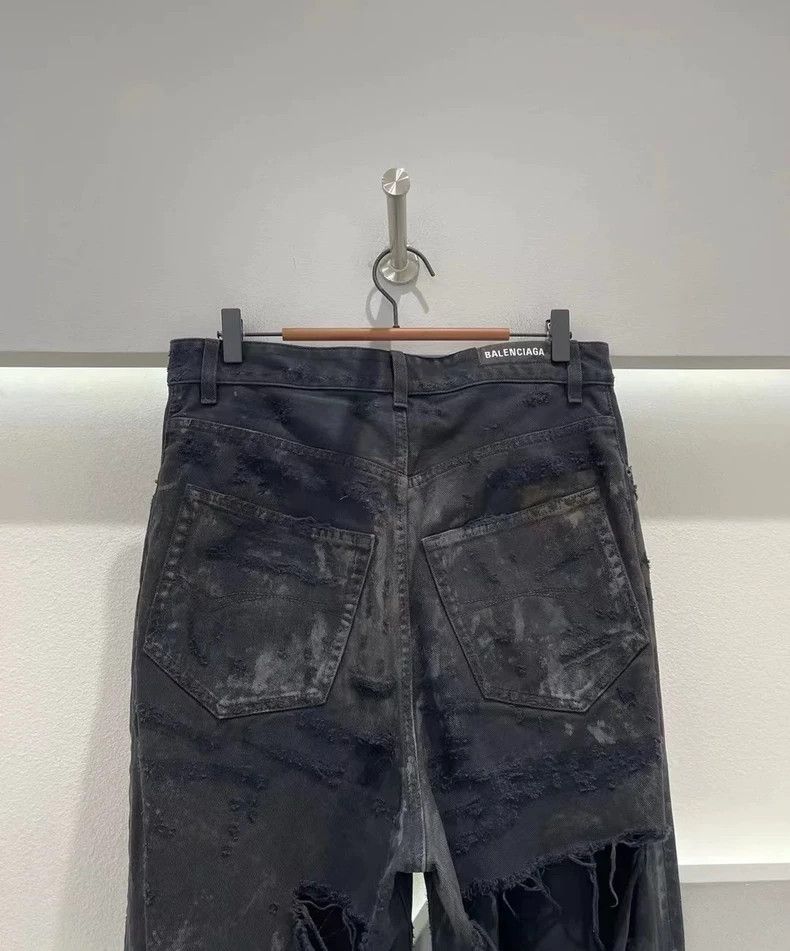 Balenciaga Balenciaga 23SS Distressed Mud-Dyed Jeans - dmc Size US 30 / EU 46 - 3 Thumbnail
