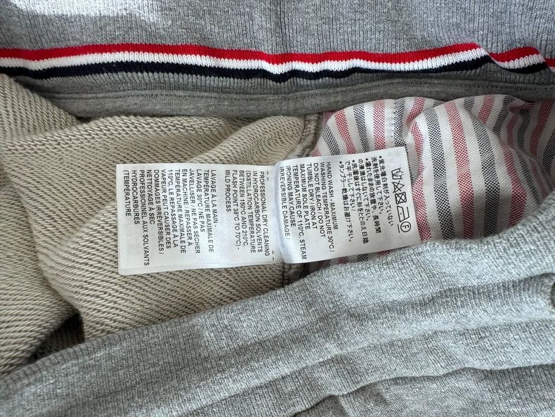 Thom Browne Thom Browne Men's Classic Stripe Shorts - dmc Size US 30 / EU 46 - 7 Thumbnail
