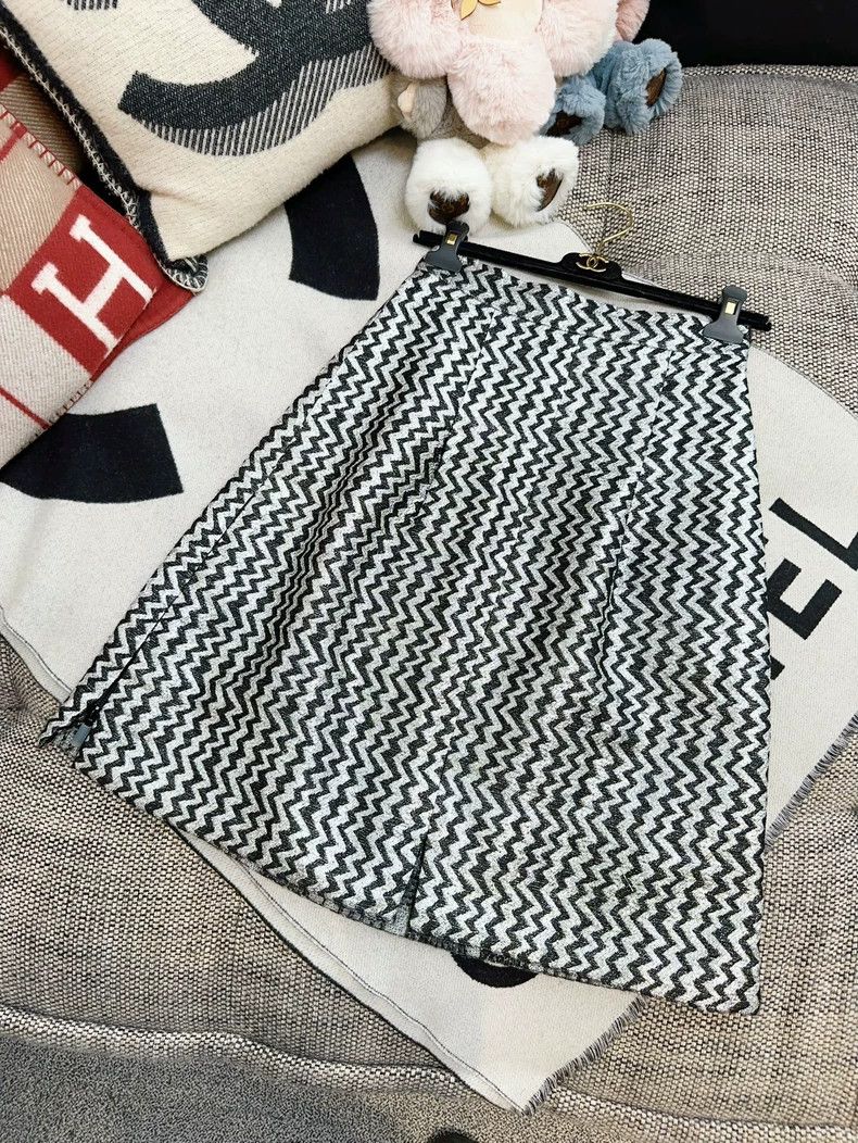 Chanel Chanel Silver Black Wave Pattern Skirt - dmc Size US 30 / EU 46 - 9 Thumbnail