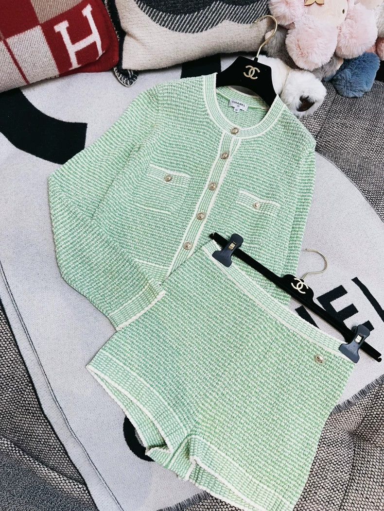 Chanel Chanel Green White Stripe Knit Shorts- dmc Size US 30 / EU 46 - 8 Thumbnail