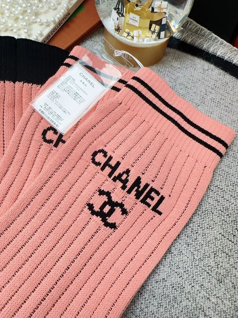 Chanel Chanel 24C Pink Striped Leg Warmers- dmc Size ONE SIZE - 2 Thumbnail