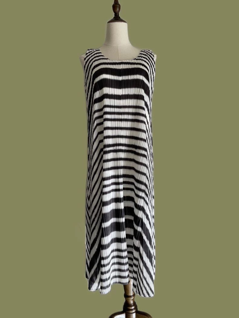 Issey Miyake Issey Miyake PP Pleated Stripe Dress- dmc Size US M / EU 48-50 / 2 - 2 Thumbnail