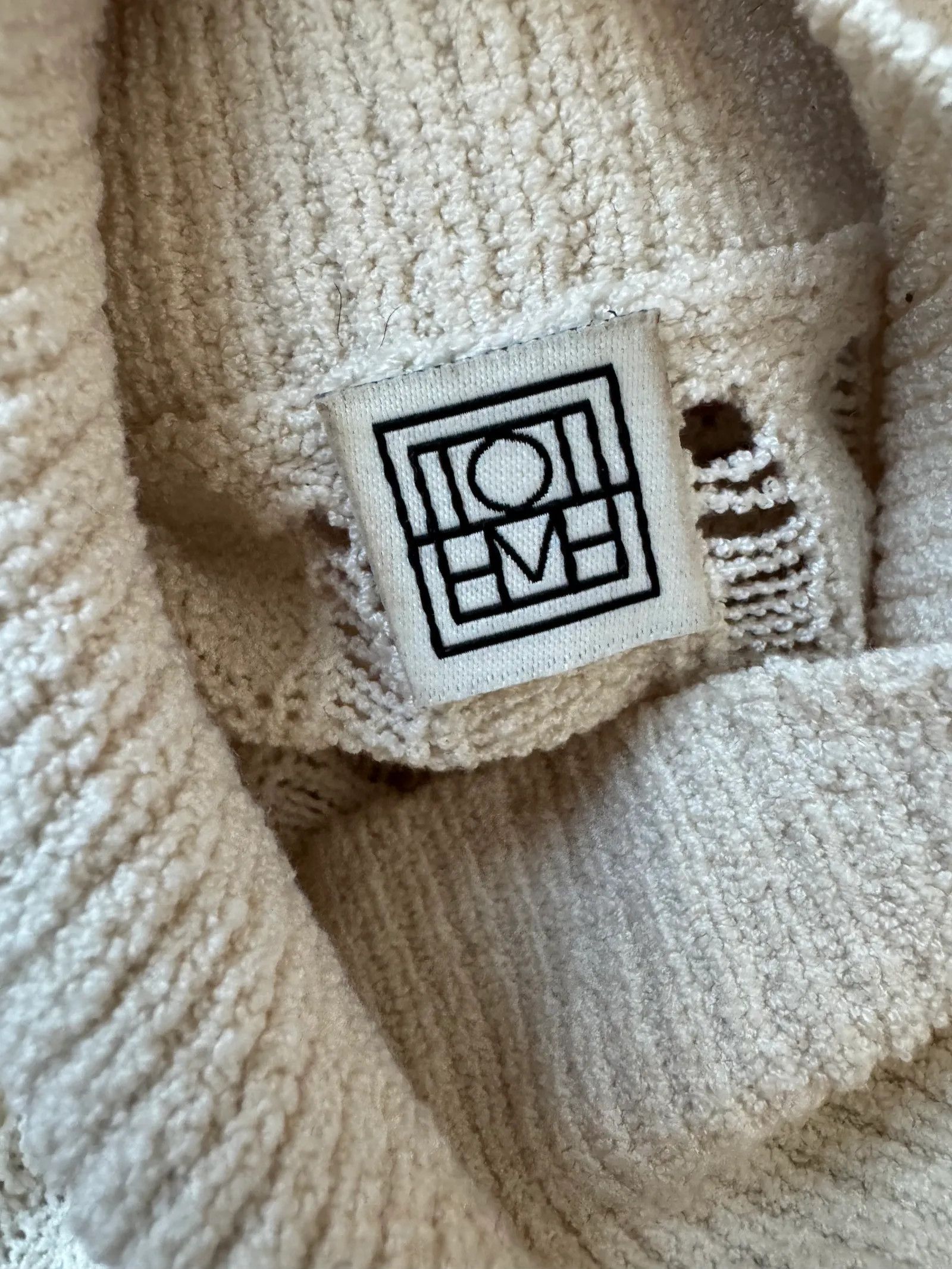 Toteme Toteme Distressed Silk Turtleneck Polo knit Size L / US 10 / IT 46 - 2 Thumbnail