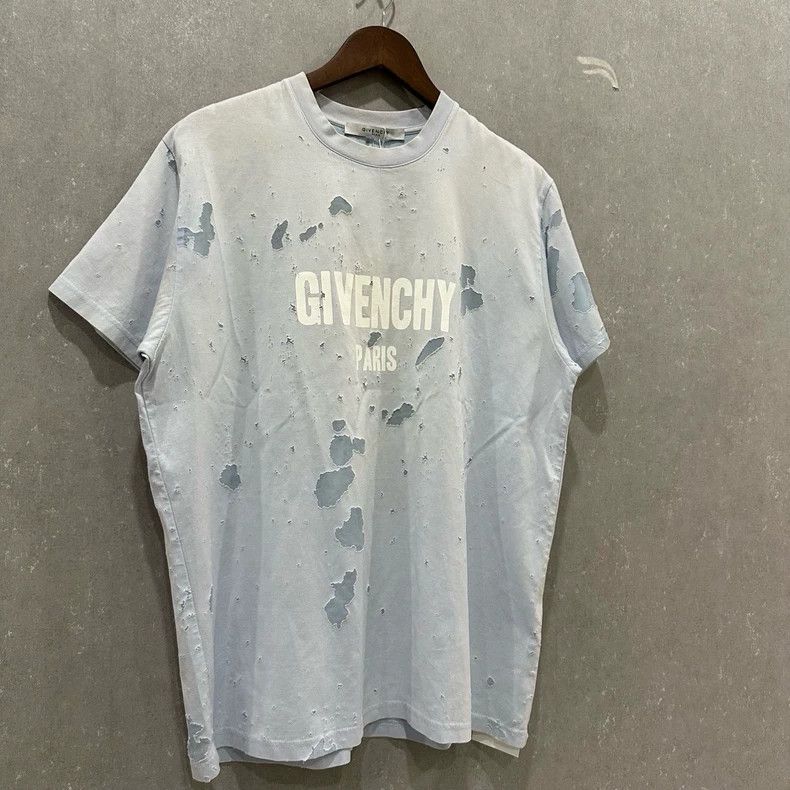 Givenchy Givenchy Distressed Logo Short Sleeve T-Shirt - dmc Size US XS / EU 42 / 0 - 3 Thumbnail