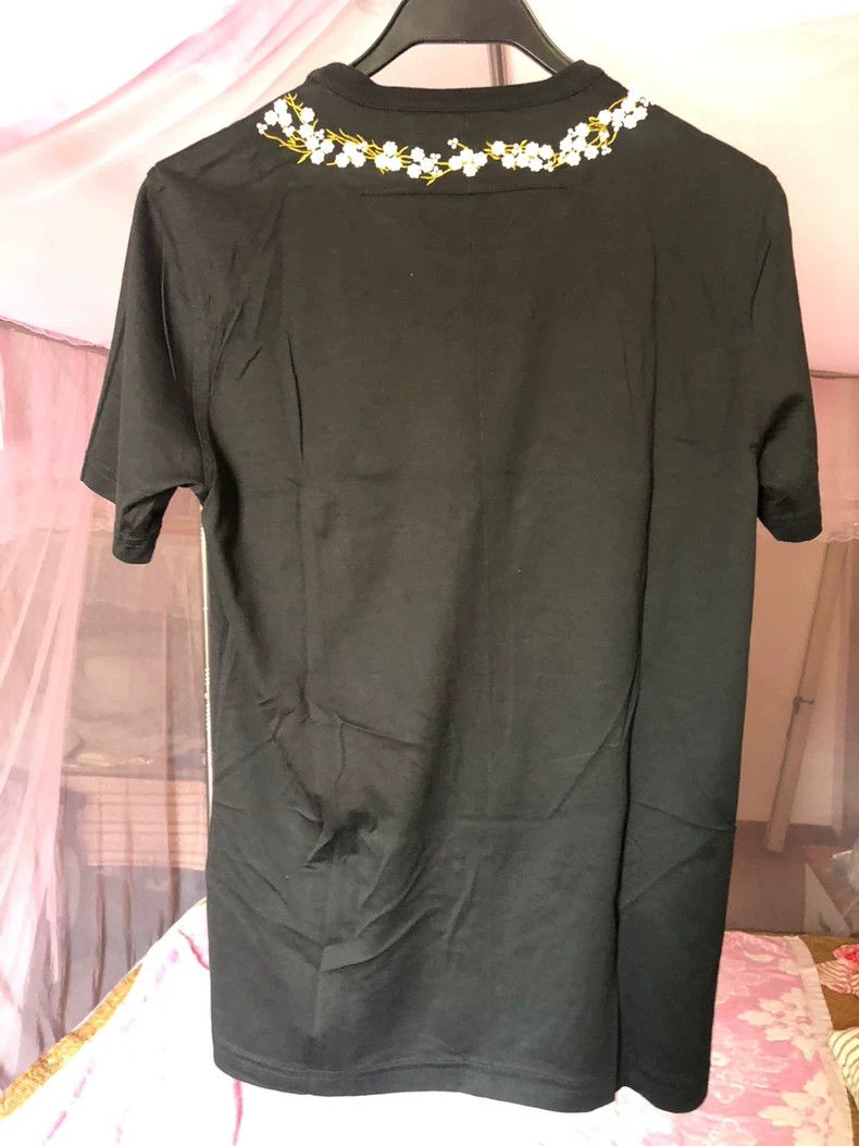 Givenchy Givenchy Star Embroidery Short Sleeve Top - dmc Size US L / EU 52-54 / 3 - 2 Thumbnail