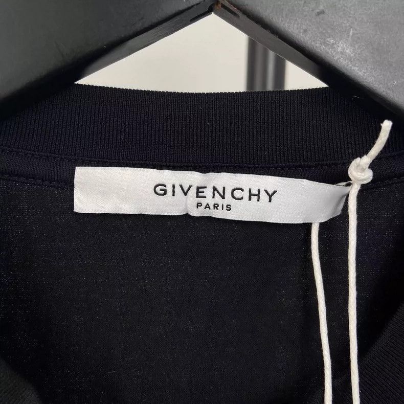 Givenchy Givenchy Embroidered Script Short Sleeve Tee - dmc Size US S / EU 44-46 / 1 - 4 Thumbnail