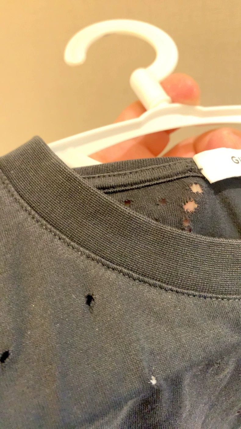 Givenchy Givenchy Paris Distressed Short Sleeve Tee - dmc Size US XS / EU 42 / 0 - 7 Thumbnail