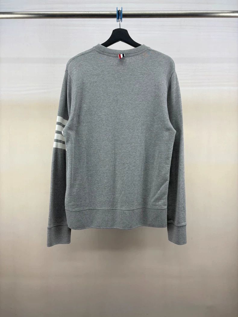 Thom Browne Thom Browne 4-Stripe Gray Sweatshirt - dmc Size US XL / EU 56 / 4 - 2 Thumbnail