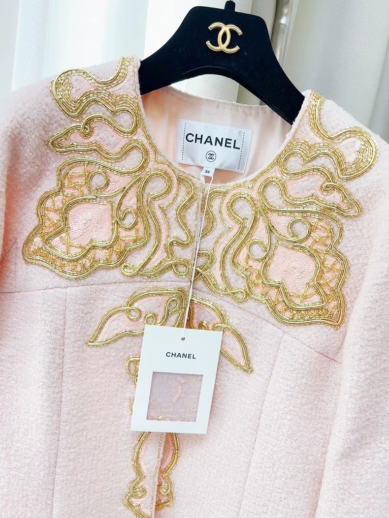 Chanel Chanel Castle Series Pink Jacket - dmc Size US M / EU 48-50 / 2 - 2 Thumbnail