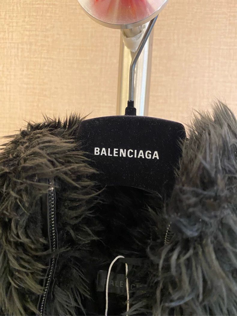Balenciaga Balenciaga Heavy Fur Coat with Zipper - dmc Size US L / EU 52-54 / 3 - 3 Thumbnail