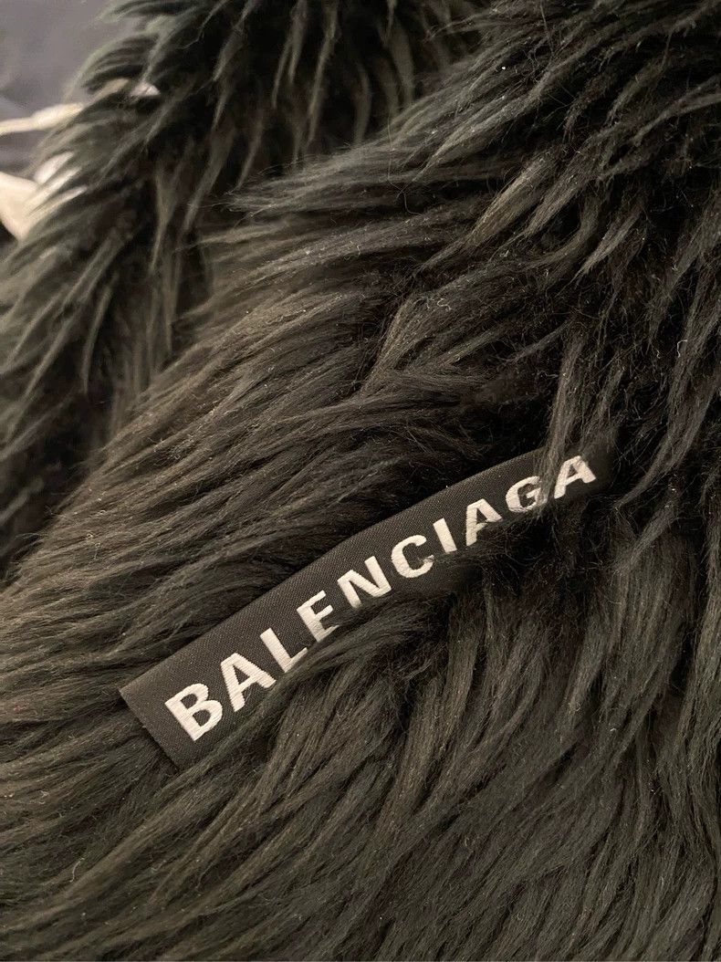 Balenciaga Balenciaga Heavy Fur Coat with Zipper - dmc Size US L / EU 52-54 / 3 - 4 Thumbnail
