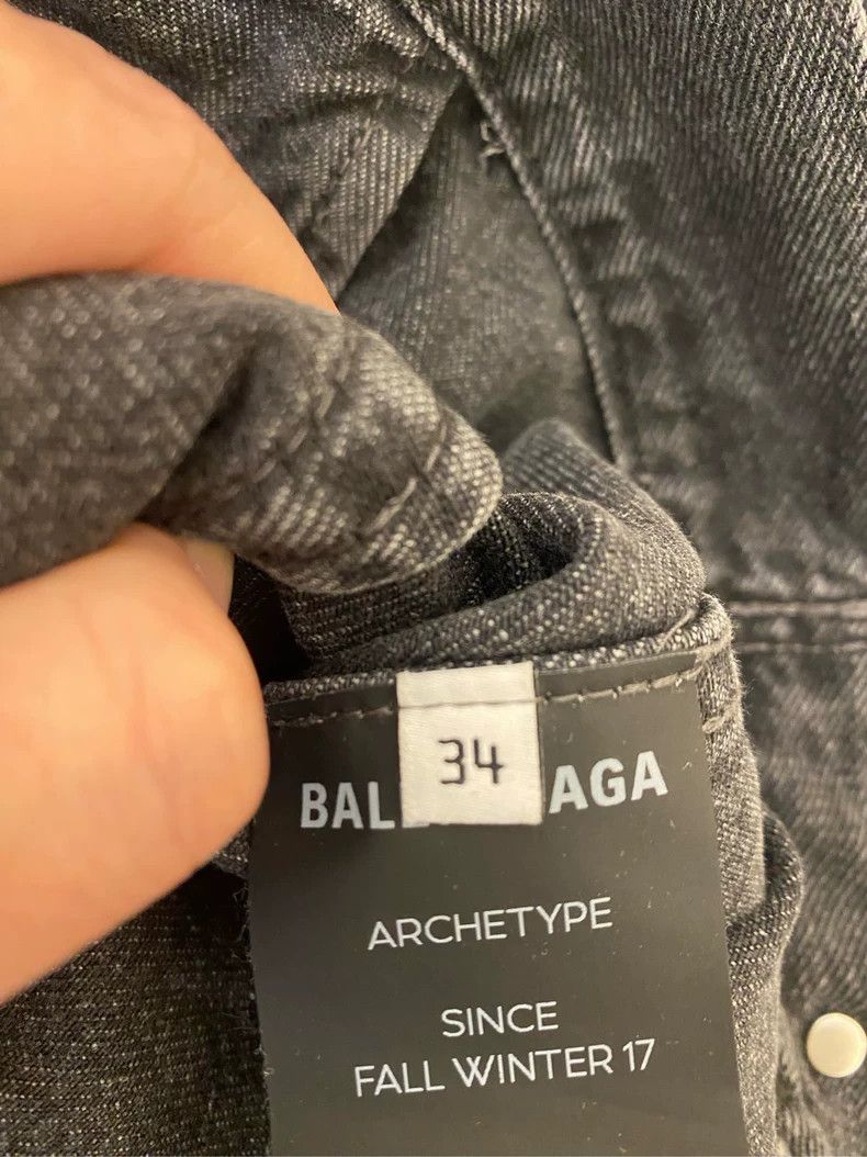 Balenciaga Balenciaga Black Denim Jacket with Big Logo - dmc Size US M / EU 48-50 / 2 - 6 Thumbnail