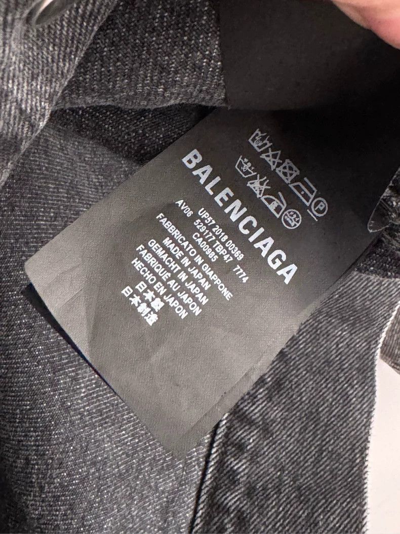 Balenciaga Balenciaga Black Denim Jacket with Big Logo - dmc Size US M / EU 48-50 / 2 - 8 Thumbnail