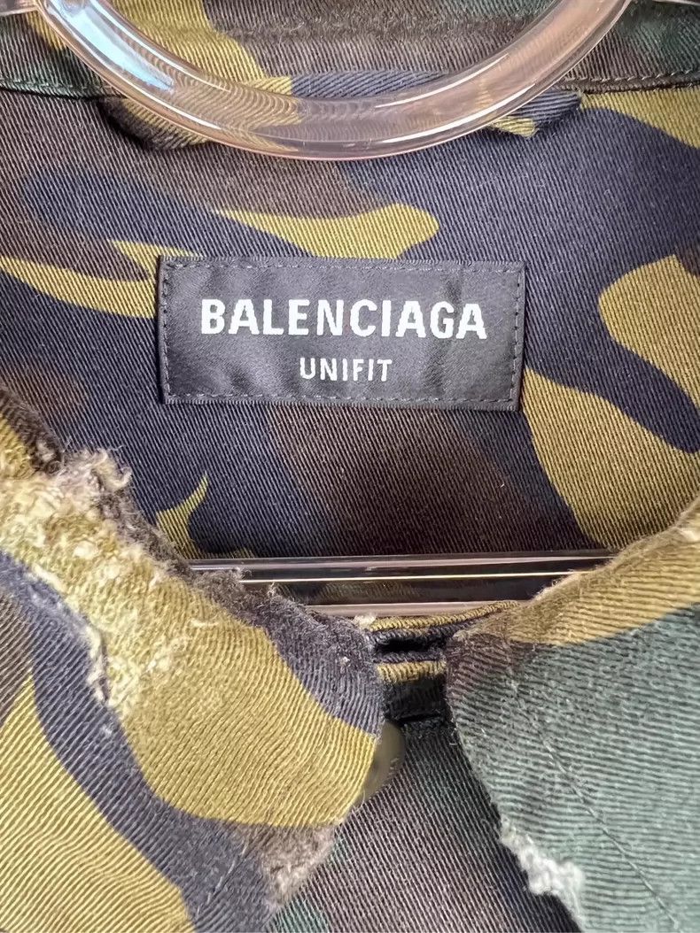Balenciaga Balenciaga Camo Distressed Jacket SS22 - dmc Size US XS / EU 42 / 0 - 3 Thumbnail