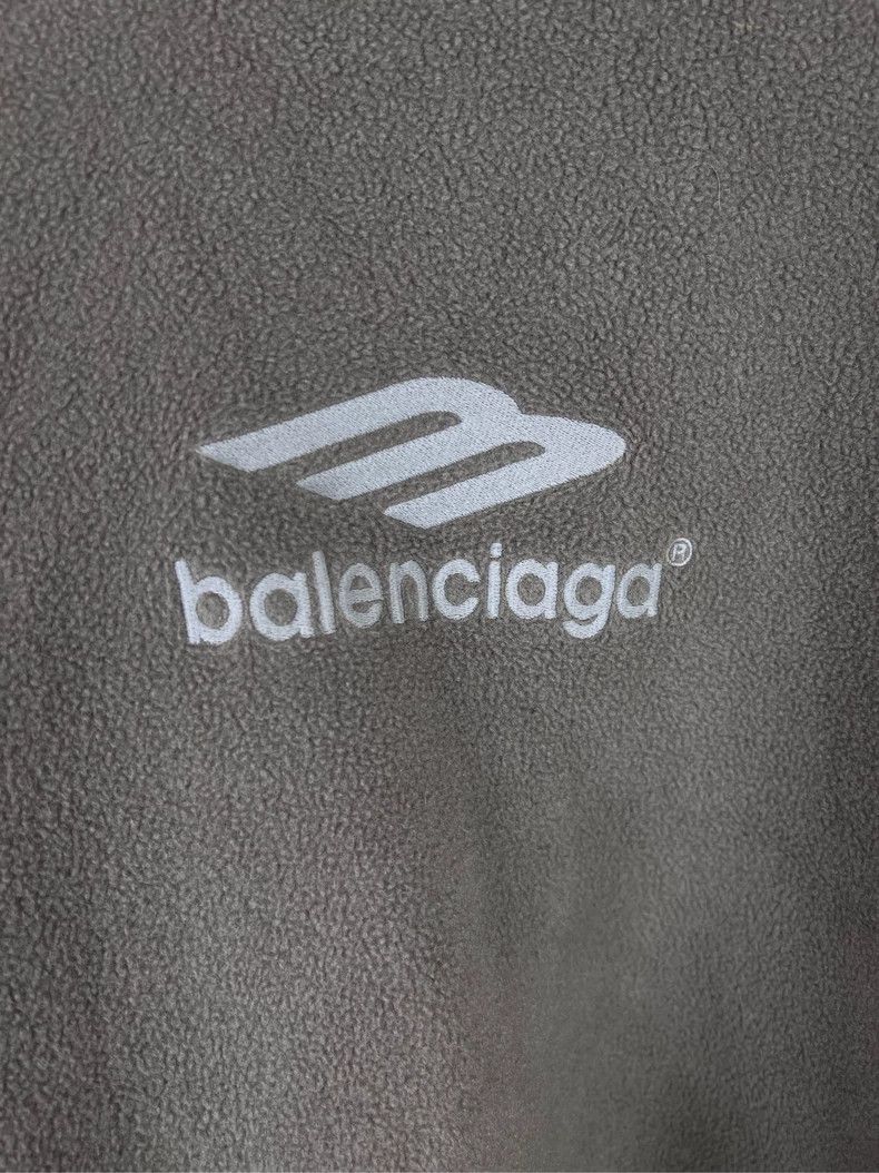 Balenciaga Balenciaga Embroidered Fleece Sweatshirt - dmc Size US S / EU 44-46 / 1 - 4 Thumbnail