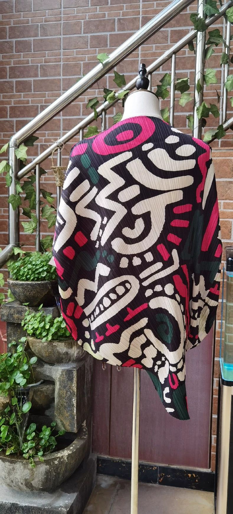 Issey Miyake Issey Miyake Disc Top Multi Abstract - dmc Size US M / EU 48-50 / 2 - 2 Thumbnail