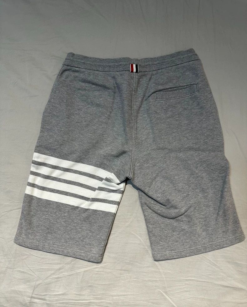 Thom Browne THOM BROWNE Classic Stripe Casual Shorts - dmc Size US 32 / EU 48 - 5 Thumbnail