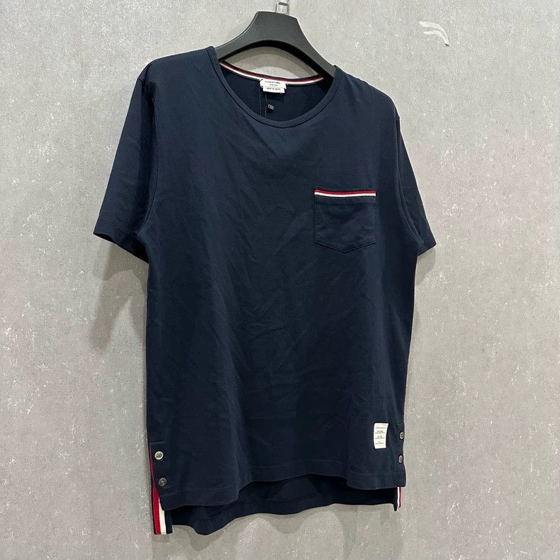 Thom Browne Thom Browne Navy Pocket Logo Short Sleeve - dmc Size US L / EU 52-54 / 3 - 3 Thumbnail