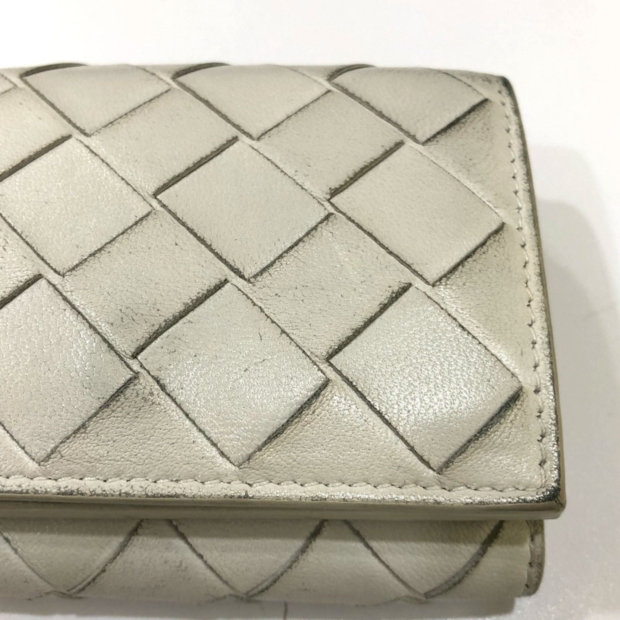 Bottega Veneta BOTTEGA VENETA Intrecciato Compact Wallet Tiny Tri-fold Leather for Women in White Size ONE SIZE - 4 Thumbnail