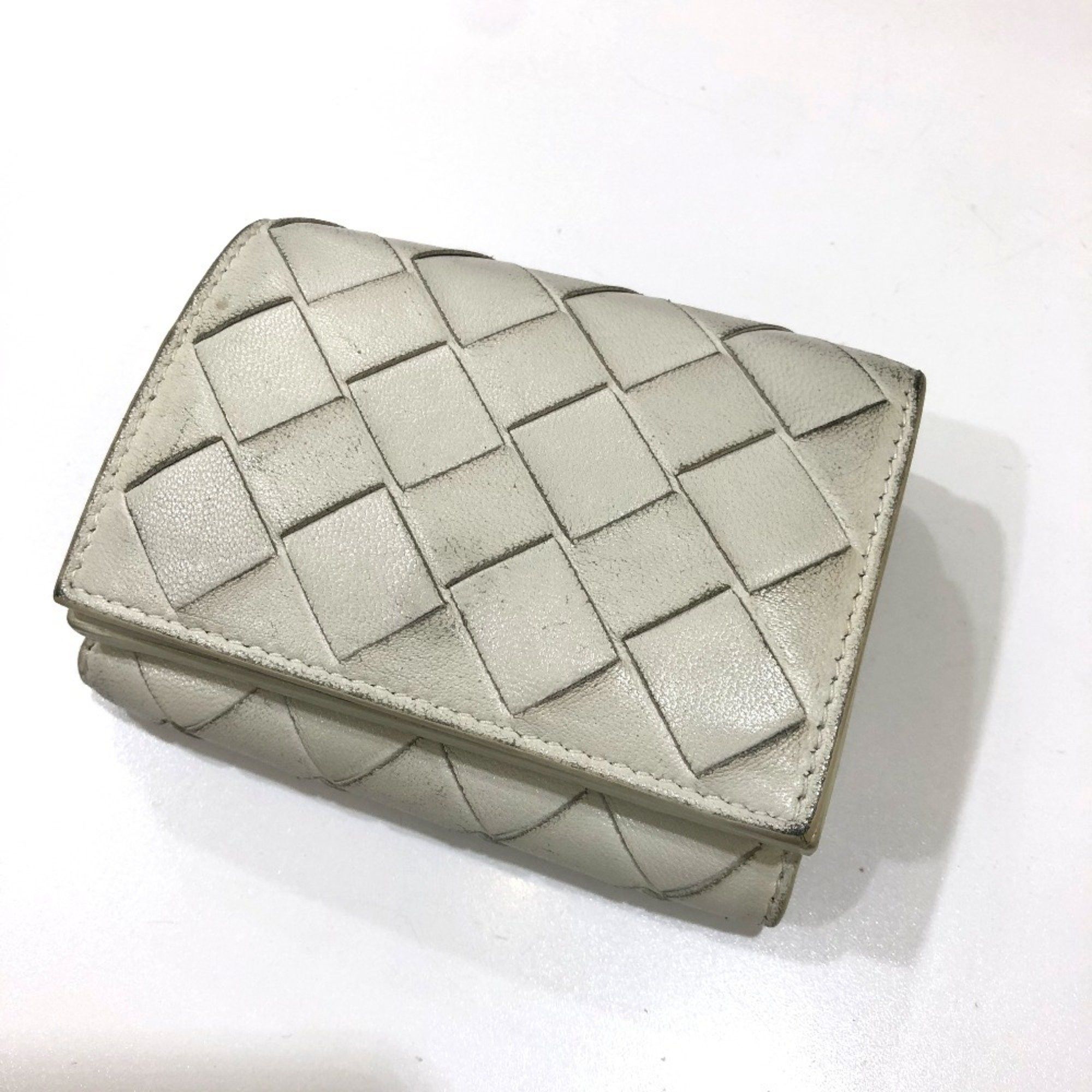 Bottega Veneta BOTTEGA VENETA Intrecciato Compact Wallet Tiny Tri-fold Leather for Women in White Size ONE SIZE - 17 Thumbnail