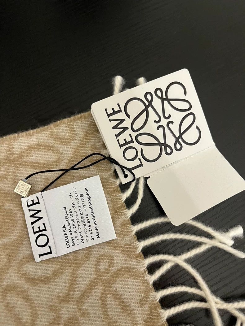 Loewe LOEWE Logo Wool Scarf Beige Unisex - dmc Size ONE SIZE - 3 Thumbnail