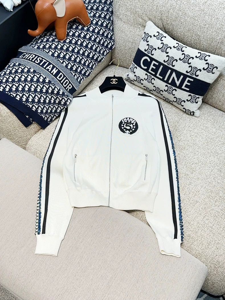 Chanel Chanel 23C White Knit Baseball Jacket - dmc Size US M / EU 48-50 / 2 - 2 Thumbnail