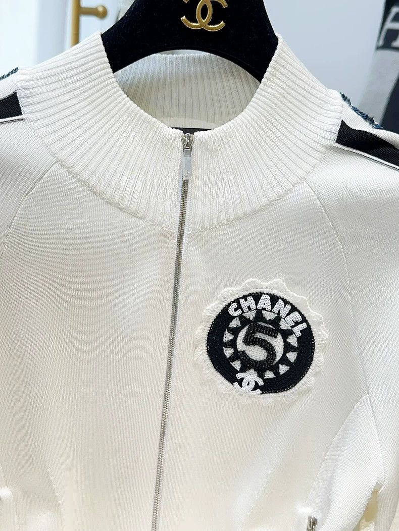 Chanel Chanel 23C White Knit Baseball Jacket - dmc Size US M / EU 48-50 / 2 - 5 Thumbnail