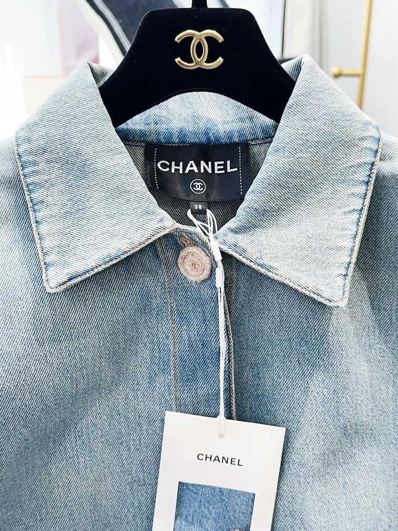 Chanel Chanel 24K Blue Denim Long Sleeve Jacket - dmc Size US M / EU 48-50 / 2 - 5 Thumbnail