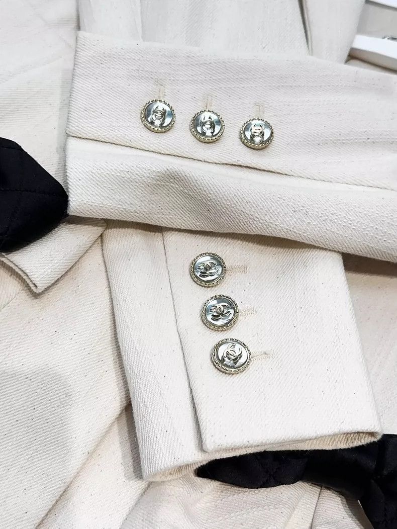Chanel Chanel Beige Bow Accent Long Sleeve Jacket - dmc Size US S / EU 44-46 / 1 - 5 Thumbnail