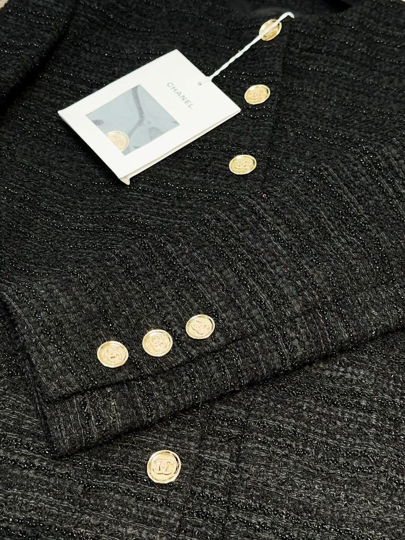 Chanel Chanel 23A Beaded Gold Button Jacket - dmc Size US XS / EU 42 / 0 - 5 Thumbnail