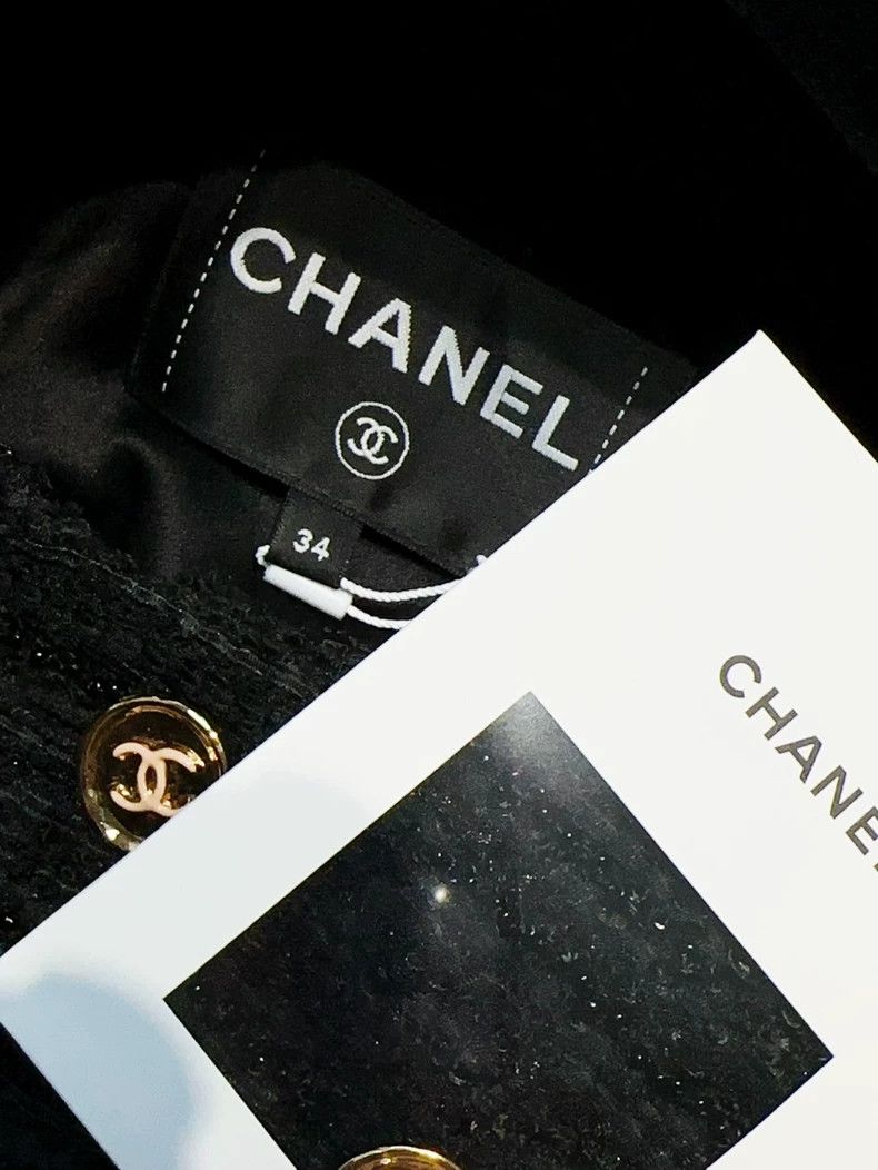 Chanel Chanel 23A Beaded Gold Button Jacket - dmc Size US XS / EU 42 / 0 - 7 Thumbnail