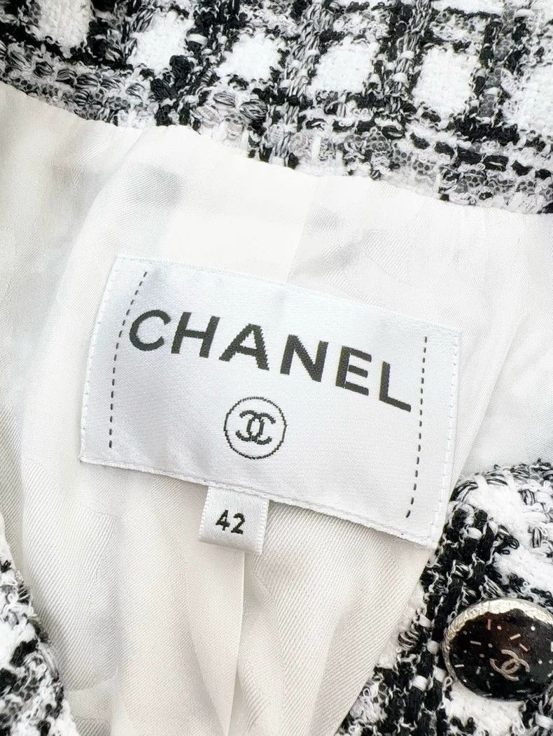 Chanel Chanel Black and White Checkered Color Block Long-sleeve Jacket - dmc Size US XL / EU 56 / 4 - 3 Thumbnail