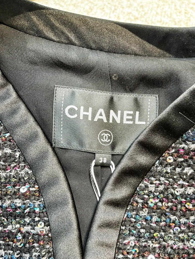 Chanel Chanel 20A Sequin Short Jacket - dmc Size US M / EU 48-50 / 2 - 6 Thumbnail
