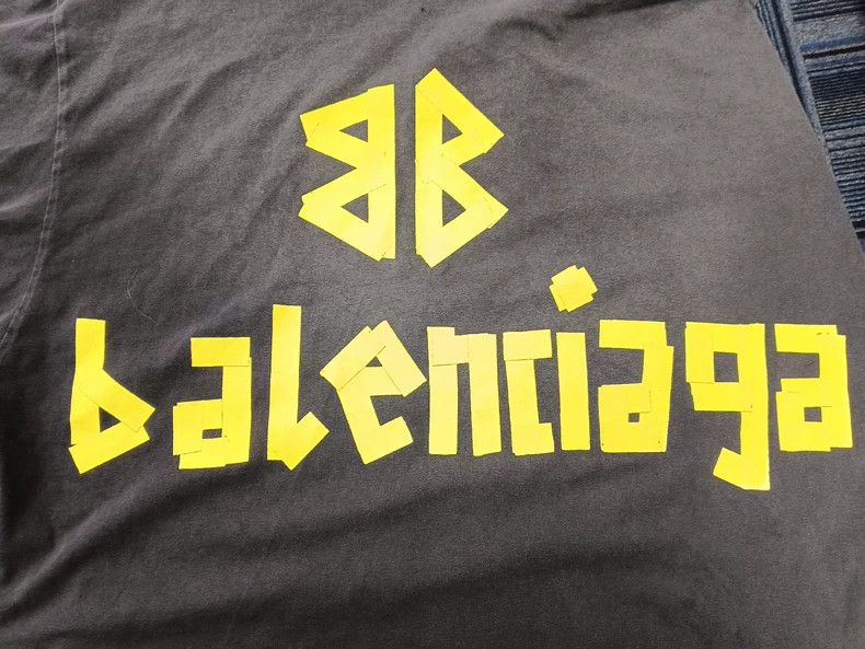 Balenciaga Balenciaga Double-Sided Logo Distressed T-Shirt - dmc Size US L / EU 52-54 / 3 - 3 Thumbnail