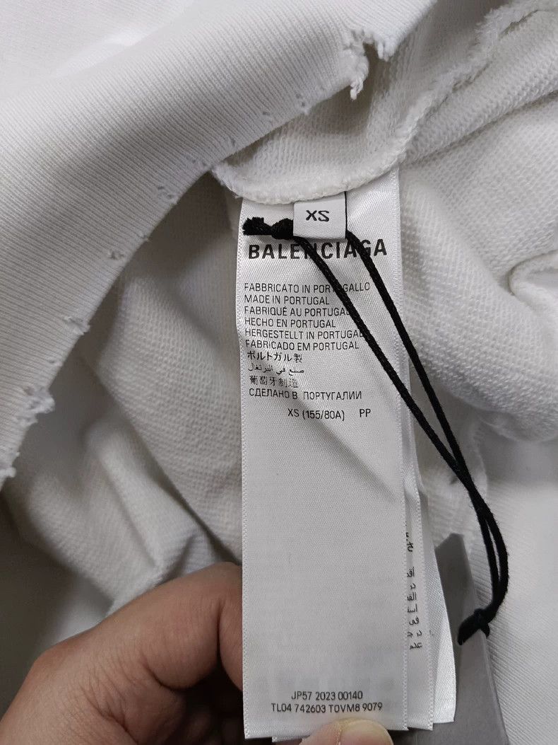 Balenciaga Balenciaga Heart Logo White Hoodie - dmc Size US XS / EU 42 / 0 - 4 Thumbnail