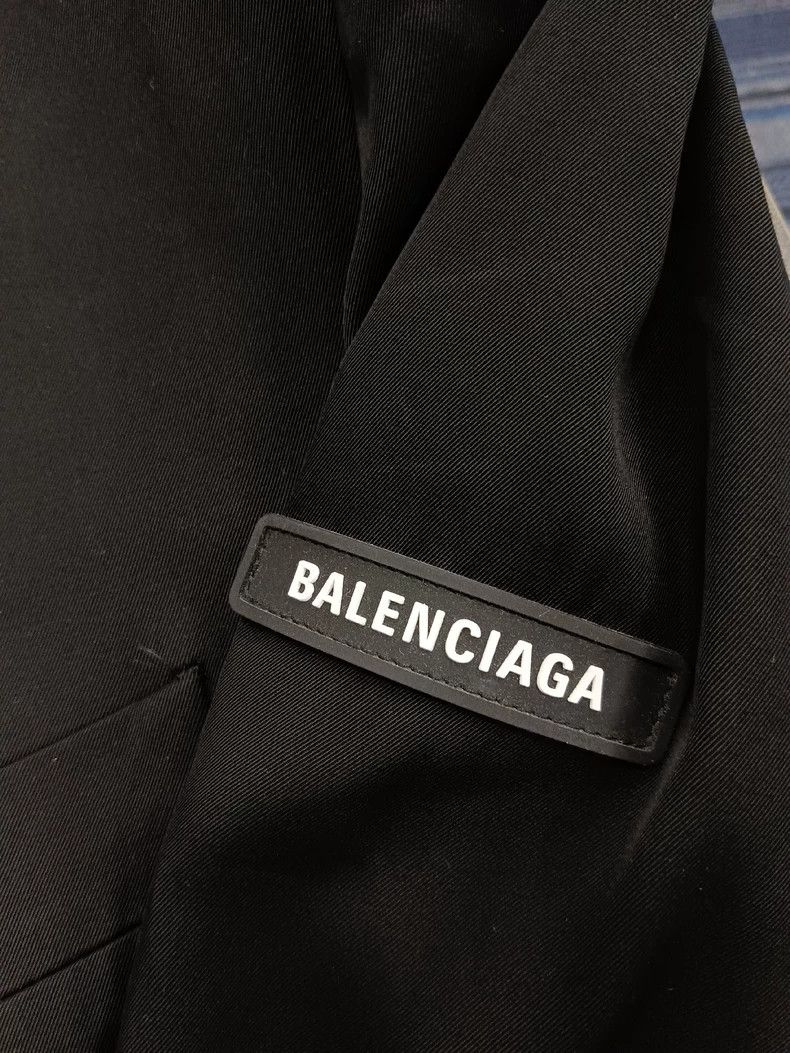 Balenciaga Balenciaga Classic Logo Windbreaker Coat - dmc Size US M / EU 48-50 / 2 - 3 Thumbnail