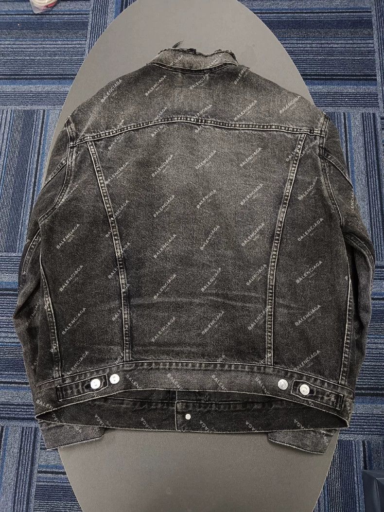 Balenciaga Balenciaga Logo Print Denim Jacket - dmc Size US S / EU 44-46 / 1 - 2 Thumbnail